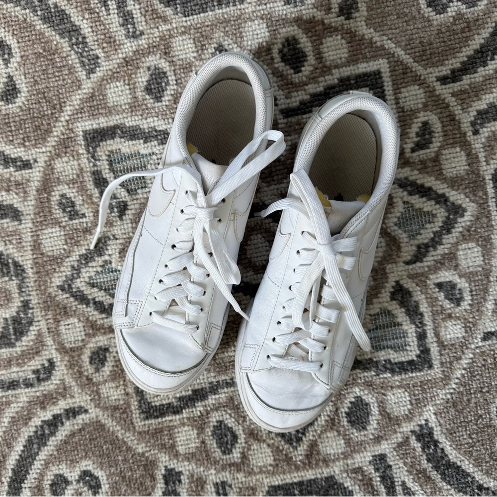 Nike Women’s Blazer White Low-Top Sneakers. Size 7.5